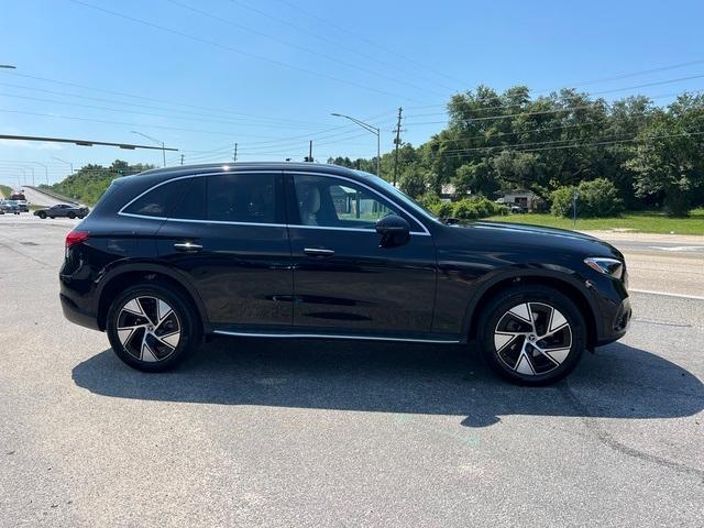 new 2024 Mercedes-Benz GLC 300 car