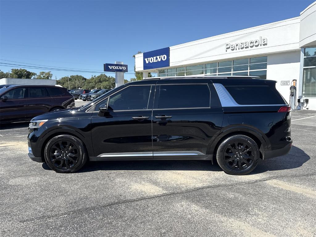 used 2022 Kia Carnival car, priced at $32,500