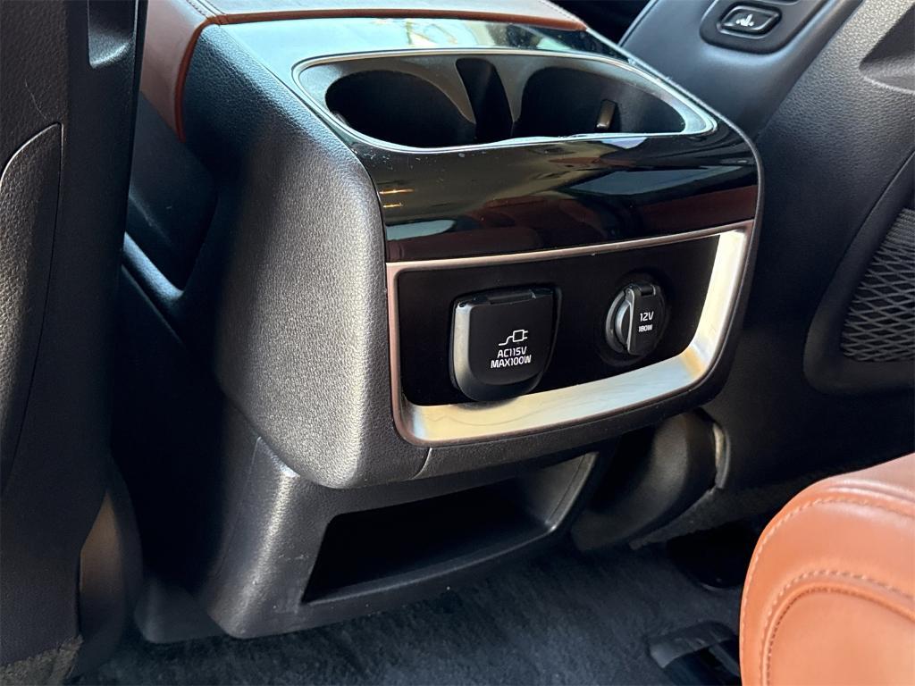 used 2022 Kia Carnival car, priced at $32,500