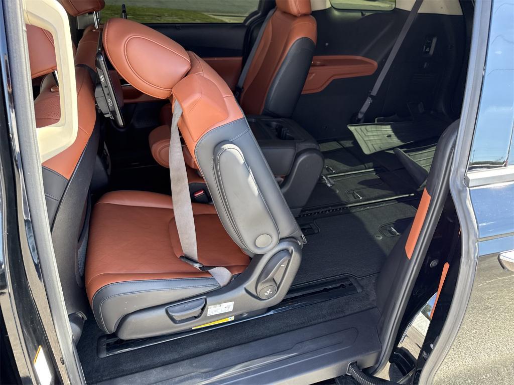 used 2022 Kia Carnival car, priced at $32,500