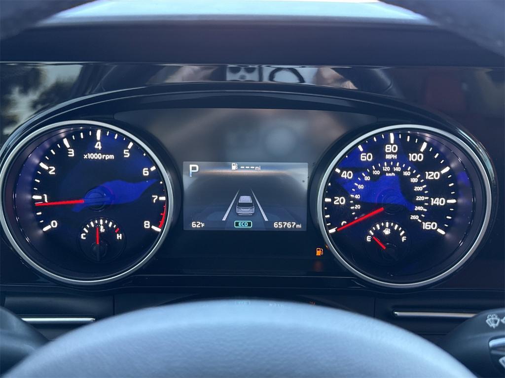 used 2022 Kia Carnival car, priced at $32,500