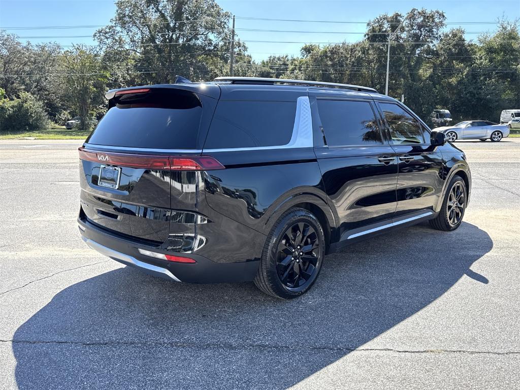 used 2022 Kia Carnival car, priced at $32,500