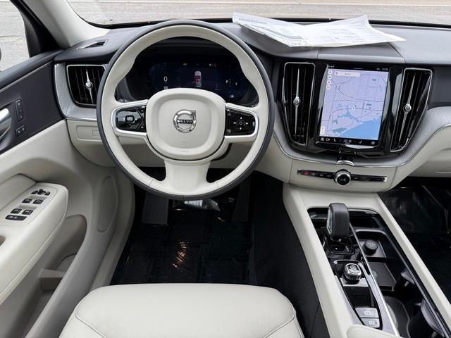 new 2025 Volvo XC60 car