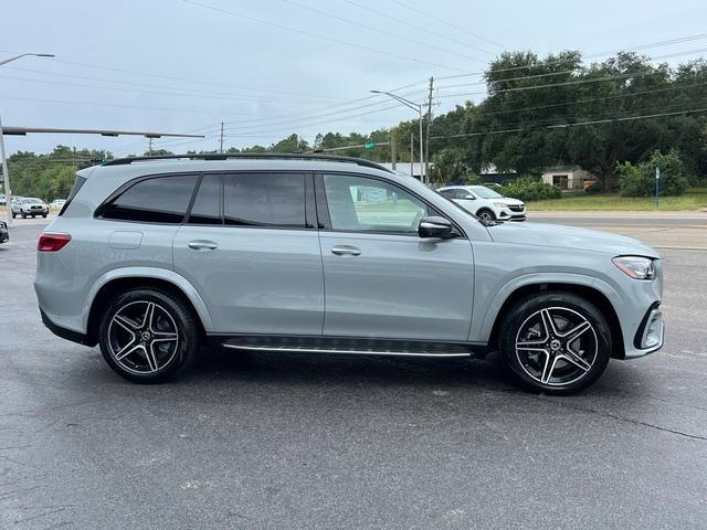 new 2024 Mercedes-Benz GLS 450 car