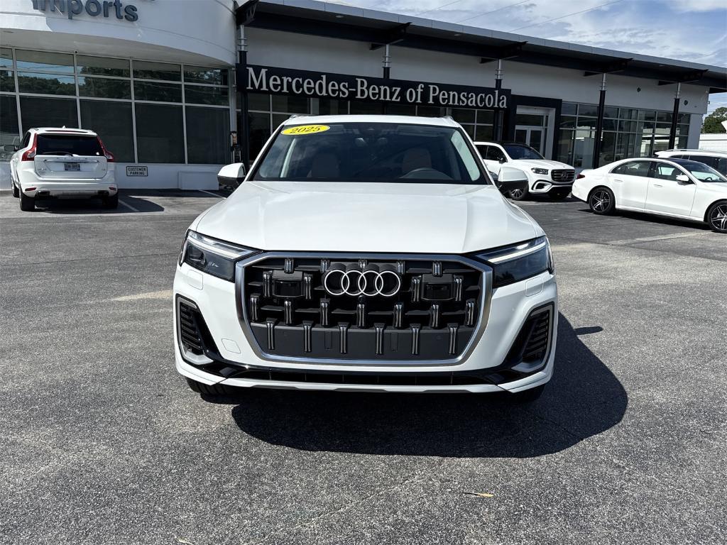 used 2025 Audi Q7 car, priced at $64,300