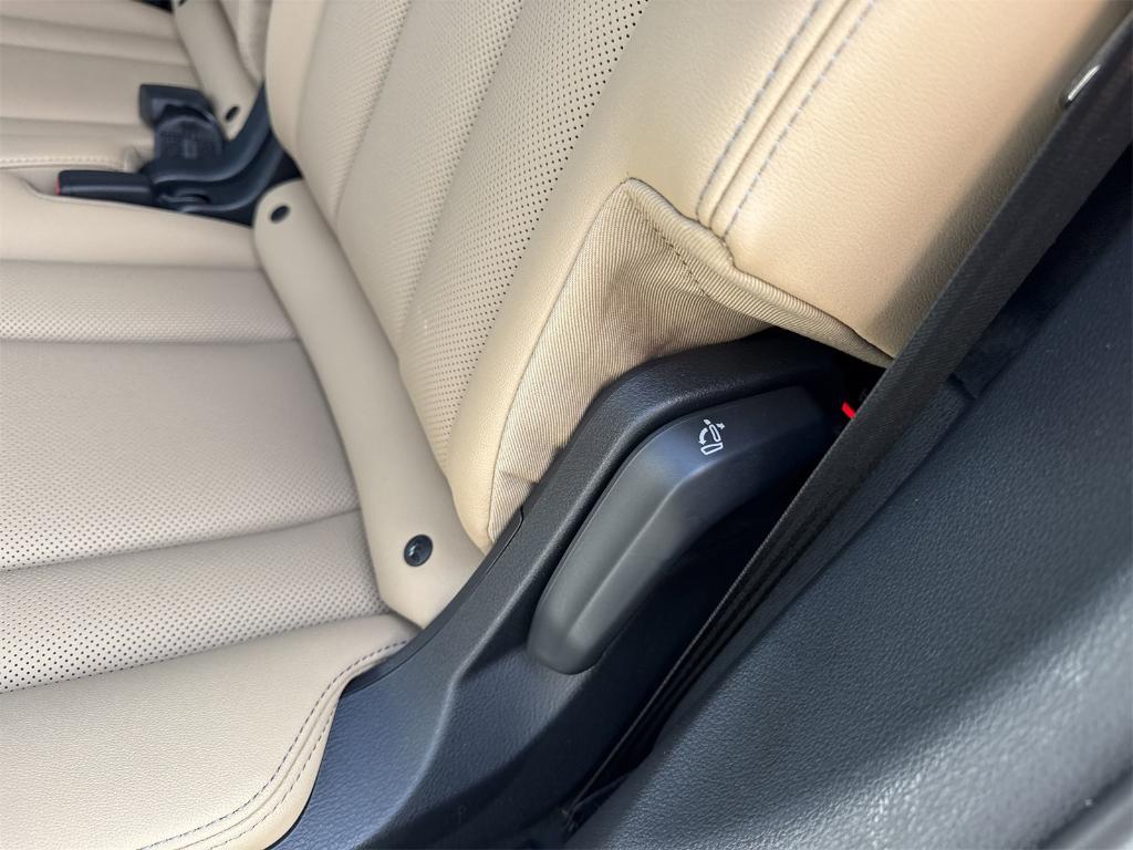 used 2025 Audi Q7 car, priced at $64,300
