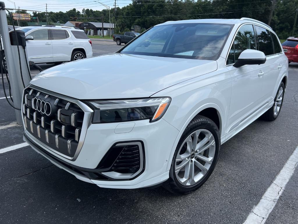 used 2025 Audi Q7 car, priced at $66,000
