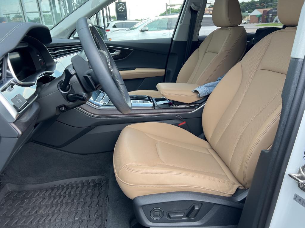 used 2025 Audi Q7 car, priced at $66,000