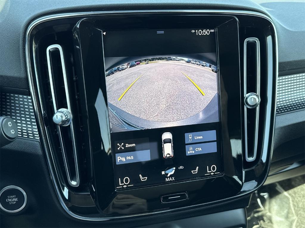 used 2021 Volvo XC40 car, priced at $27,490
