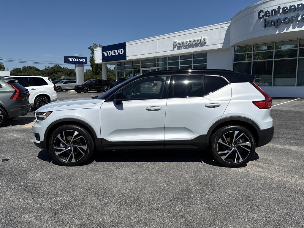 used 2021 Volvo XC40 car, priced at $27,490