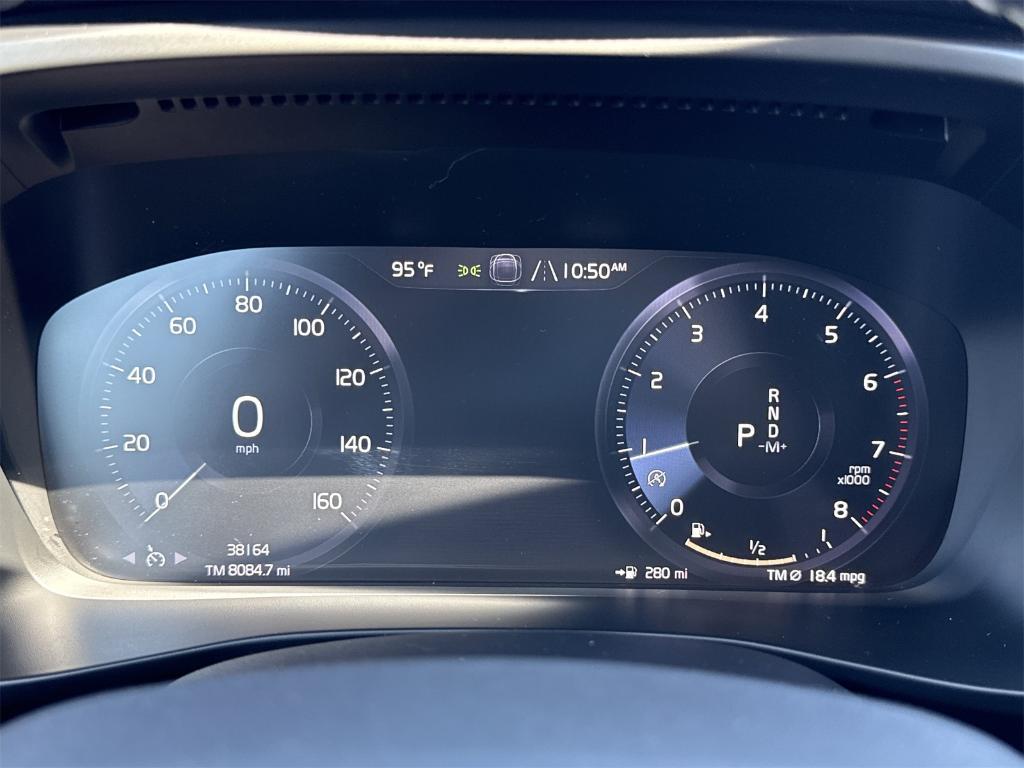 used 2021 Volvo XC40 car, priced at $27,490