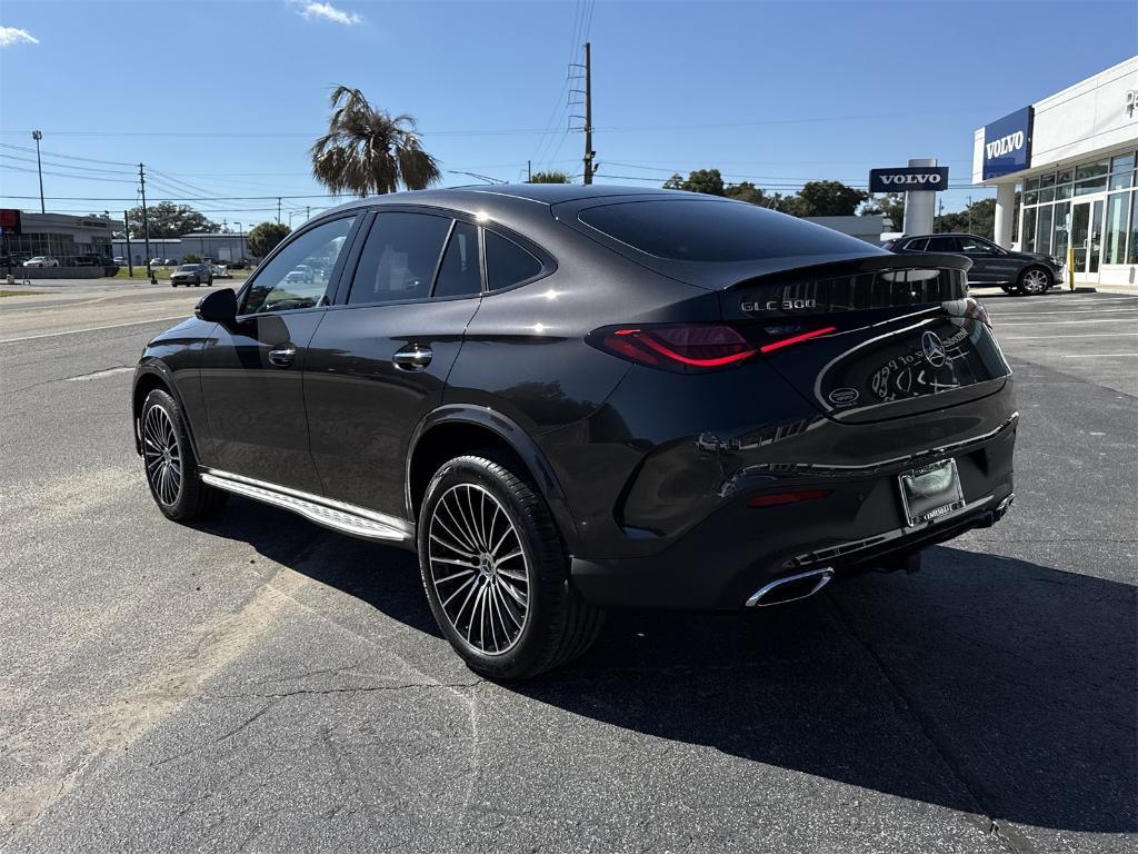 new 2026 Mercedes-Benz GLC 300 car