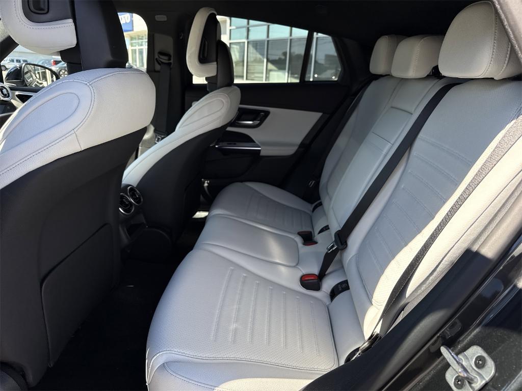 new 2026 Mercedes-Benz GLC 300 car