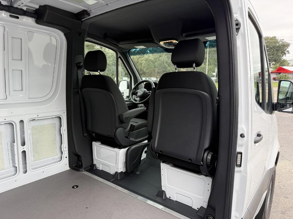 new 2025 Mercedes-Benz Sprinter 2500 car