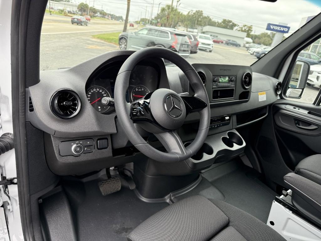 new 2025 Mercedes-Benz Sprinter 2500 car