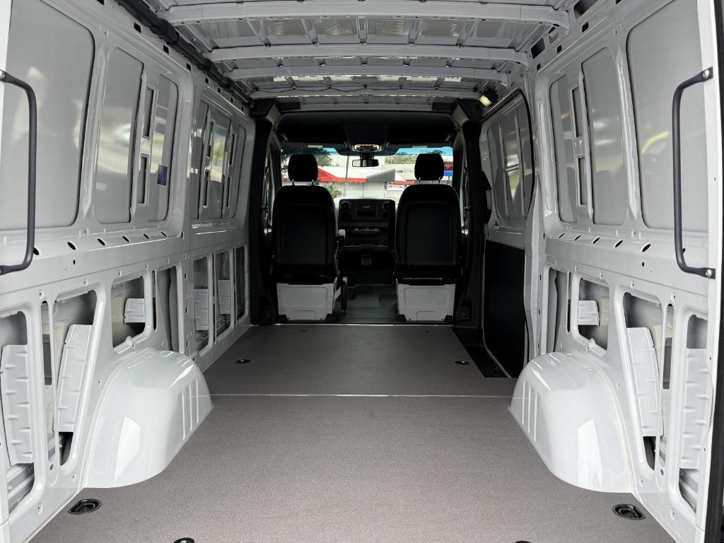 new 2025 Mercedes-Benz Sprinter 2500 car