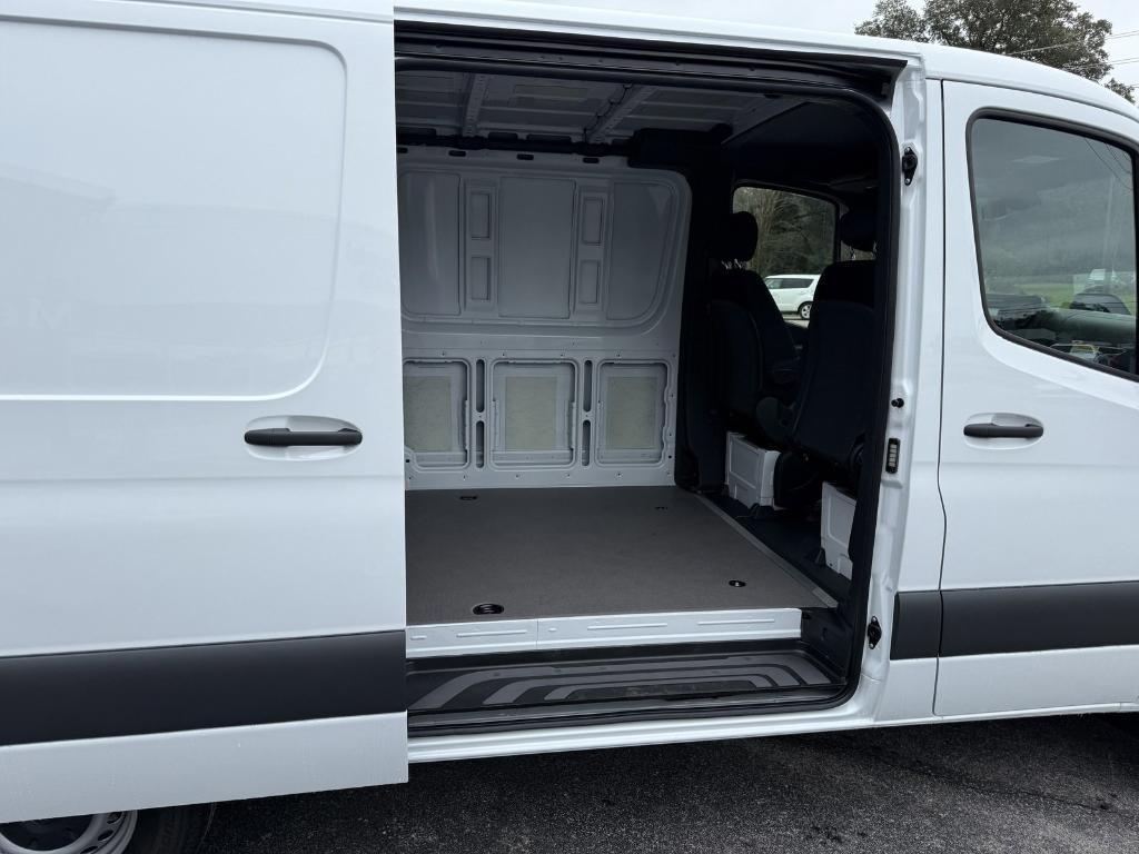 new 2025 Mercedes-Benz Sprinter 2500 car
