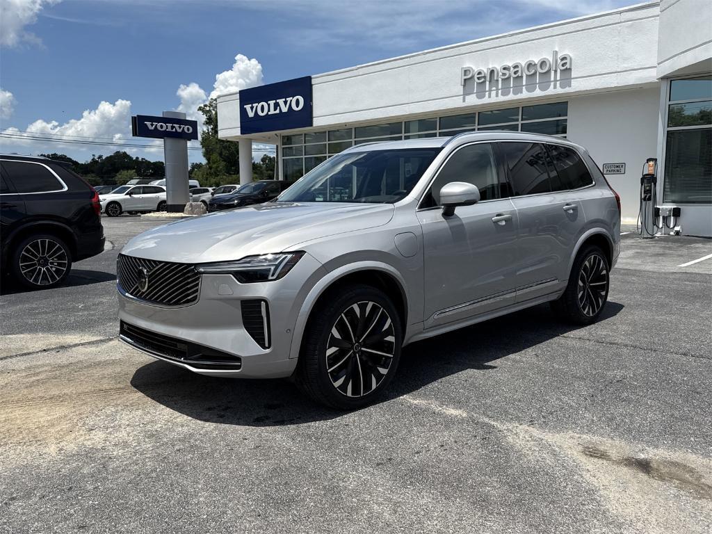 new 2025 Volvo XC90 Plug-In Hybrid car
