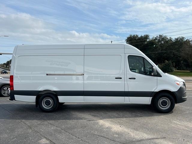 new 2024 Mercedes-Benz Sprinter 2500 car