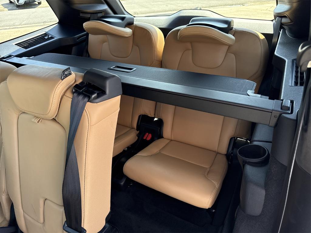 used 2022 Volvo XC90 Recharge Plug-In Hybrid car