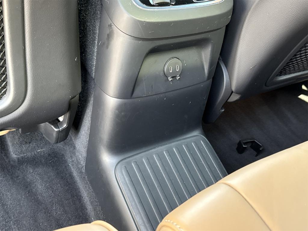 used 2022 Volvo XC90 Recharge Plug-In Hybrid car