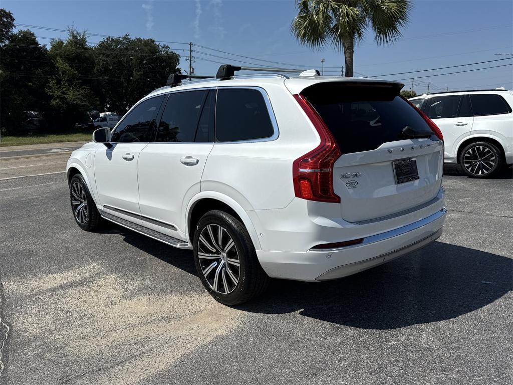 used 2022 Volvo XC90 Recharge Plug-In Hybrid car