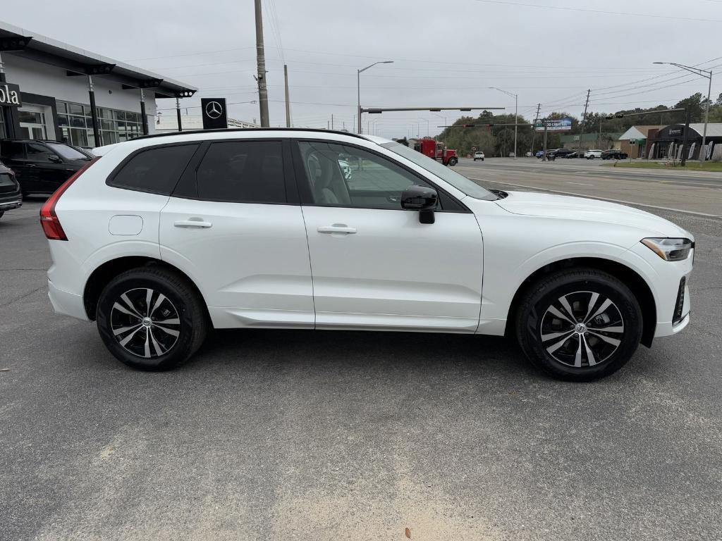 new 2025 Volvo XC60 car