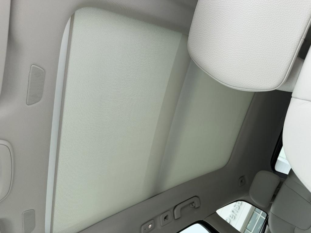 new 2025 Volvo XC60 car