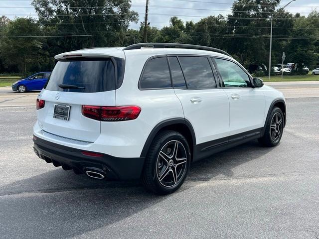 new 2023 Mercedes-Benz GLB 250 car