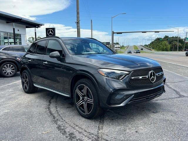 new 2024 Mercedes-Benz GLC 300 car