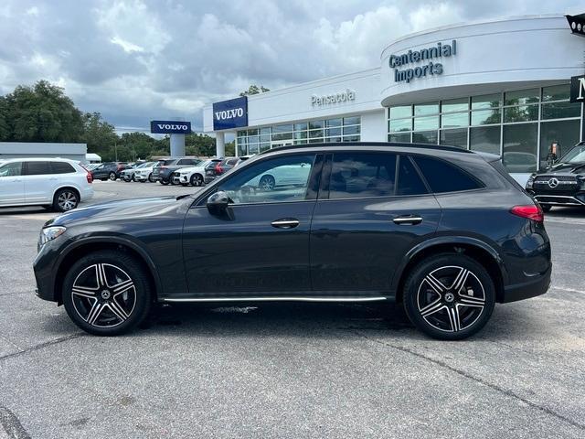 new 2024 Mercedes-Benz GLC 300 car