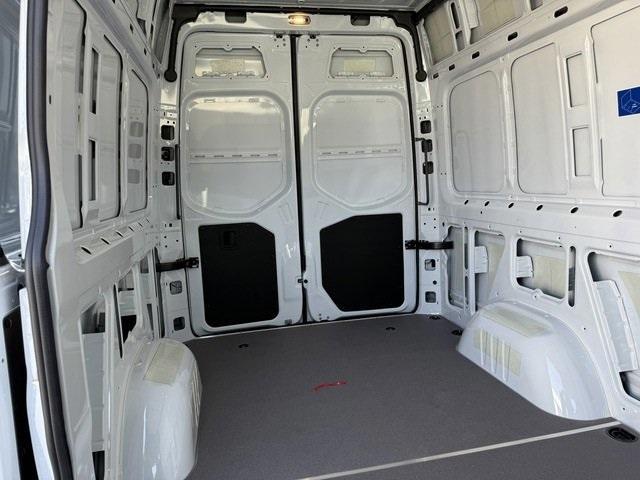 new 2025 Mercedes-Benz Sprinter 2500 car