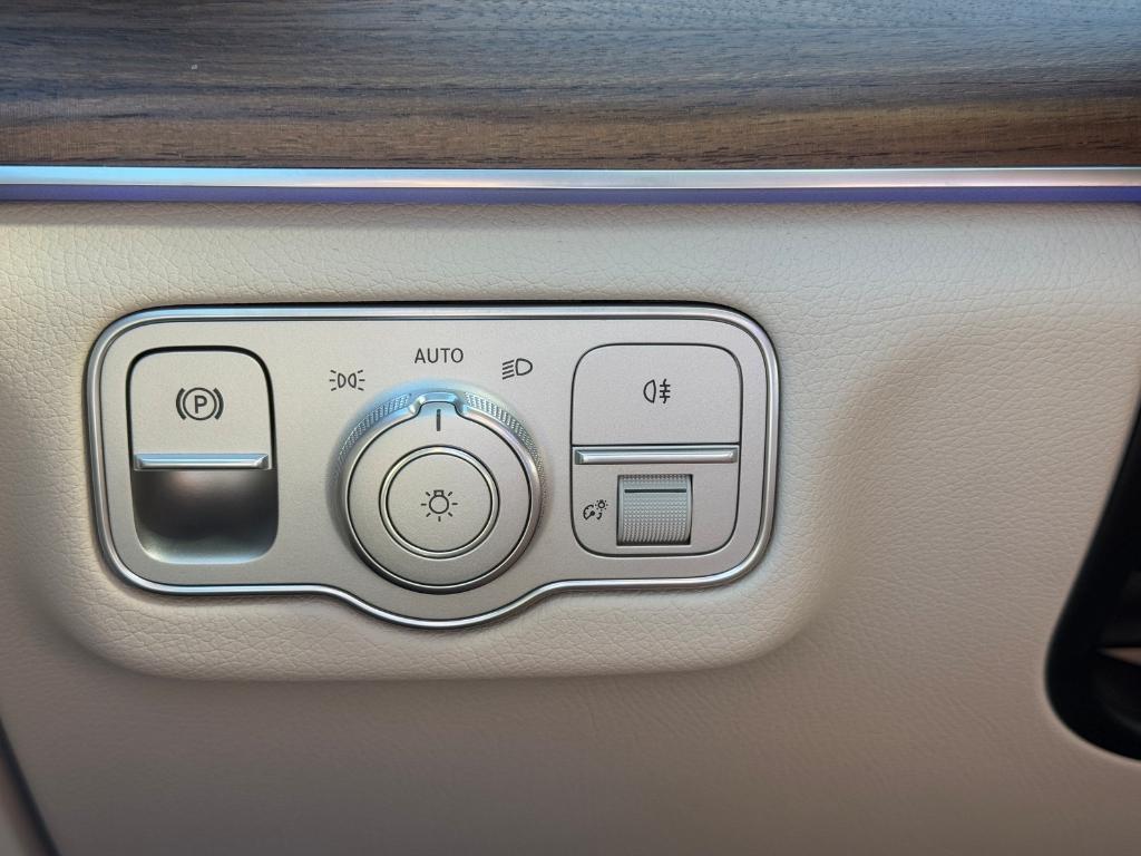 new 2025 Mercedes-Benz GLE 450 car