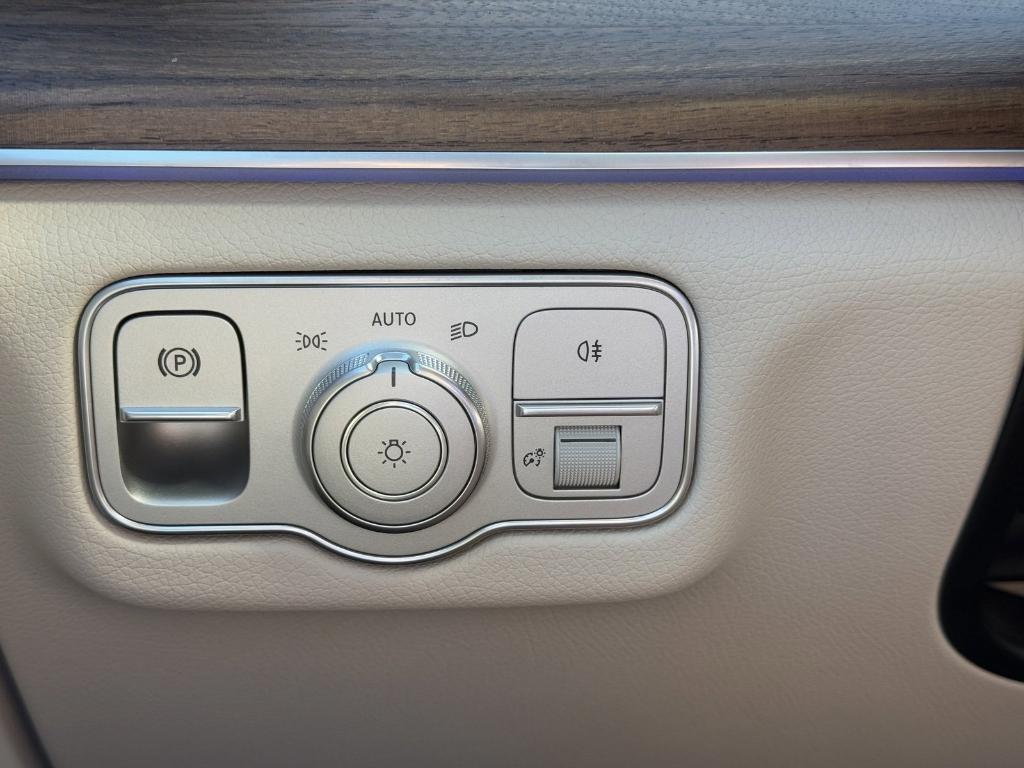 new 2025 Mercedes-Benz GLE 450 car