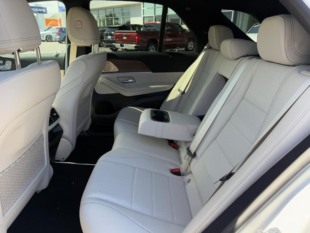 new 2025 Mercedes-Benz GLE 450 car