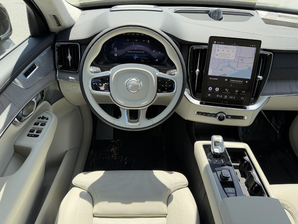 new 2025 Volvo XC90 car