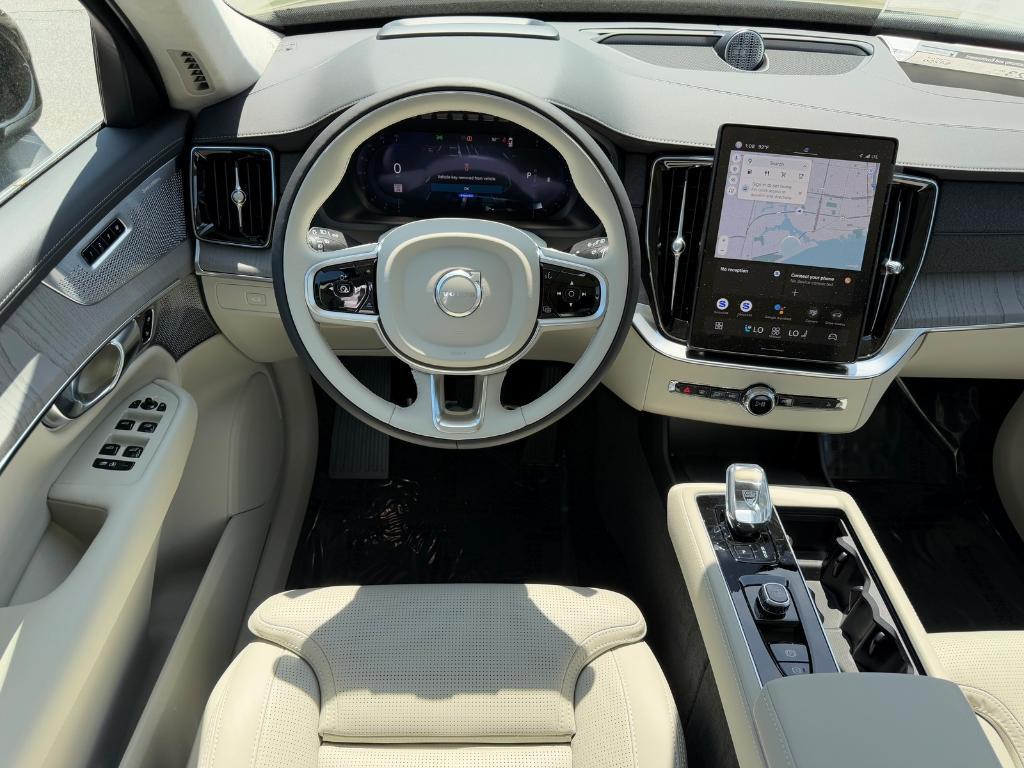 new 2025 Volvo XC90 car