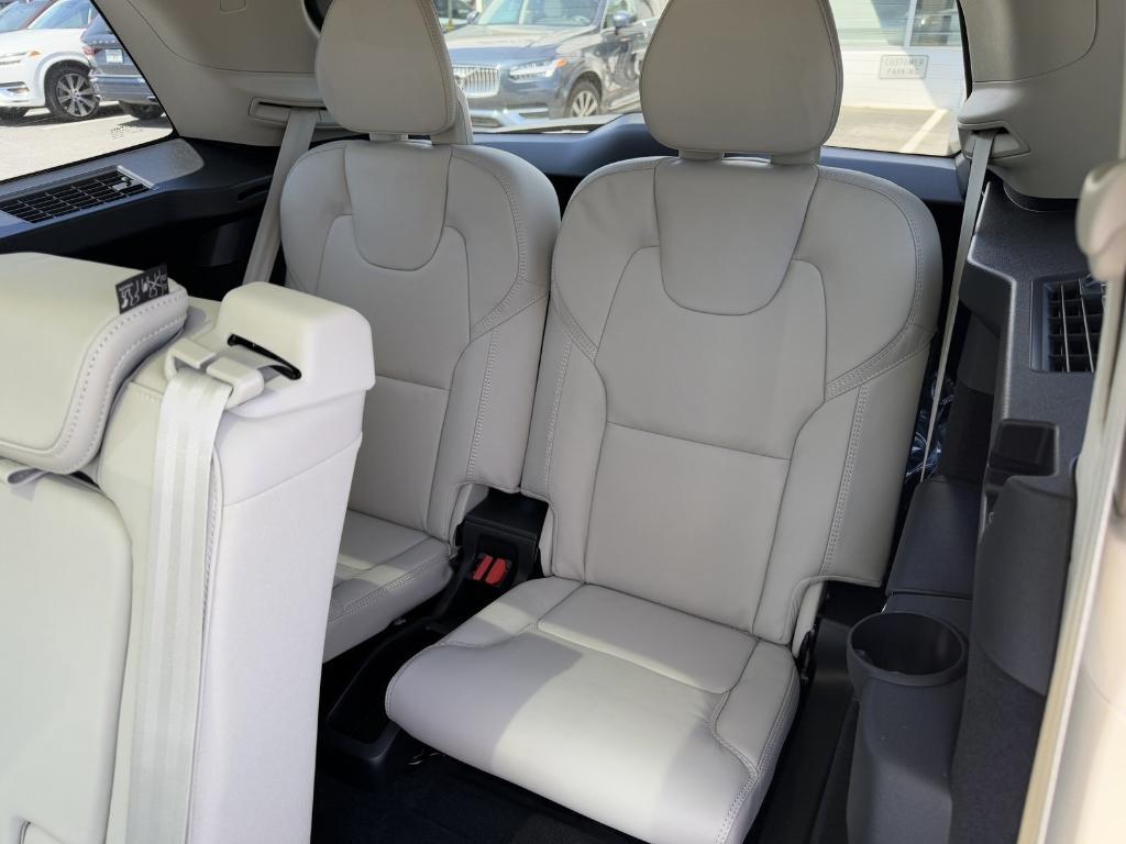 new 2025 Volvo XC90 car
