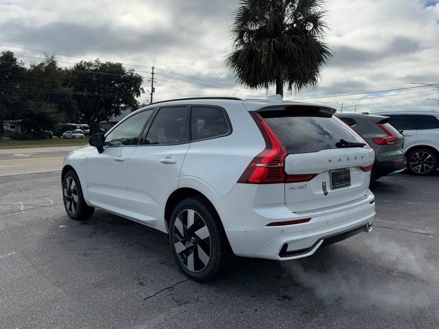 new 2025 Volvo XC60 Plug-In Hybrid car