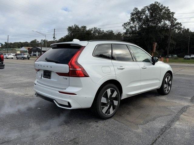 new 2025 Volvo XC60 Plug-In Hybrid car