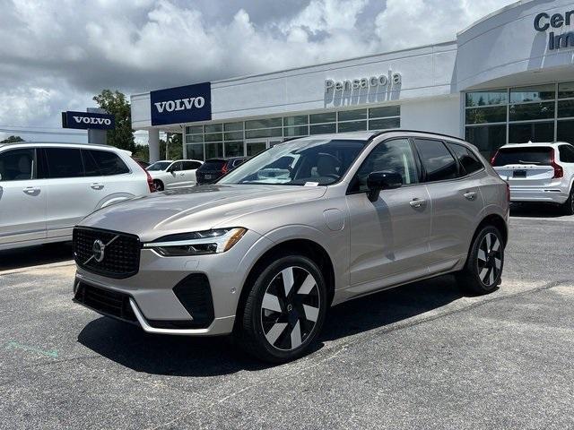 new 2025 Volvo XC60 Plug-In Hybrid car