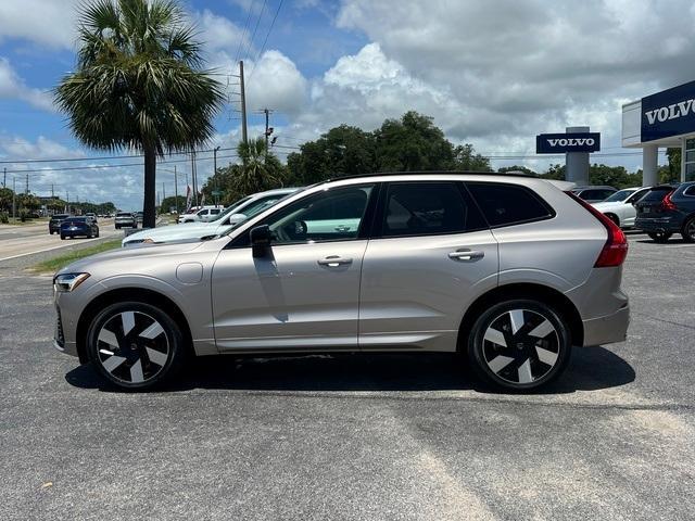 new 2025 Volvo XC60 Plug-In Hybrid car