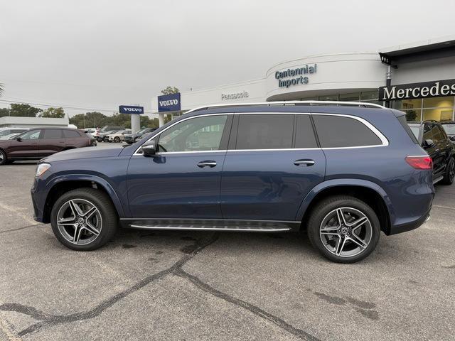 new 2025 Mercedes-Benz GLS 450 car