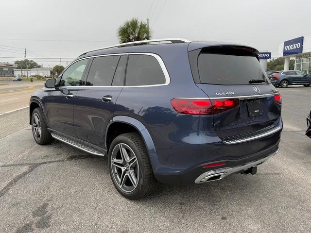 new 2025 Mercedes-Benz GLS 450 car