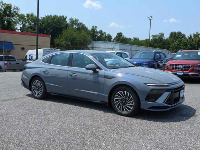 new 2024 Hyundai Sonata Hybrid car, priced at $32,505