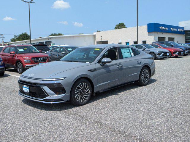 new 2024 Hyundai Sonata Hybrid car, priced at $32,505