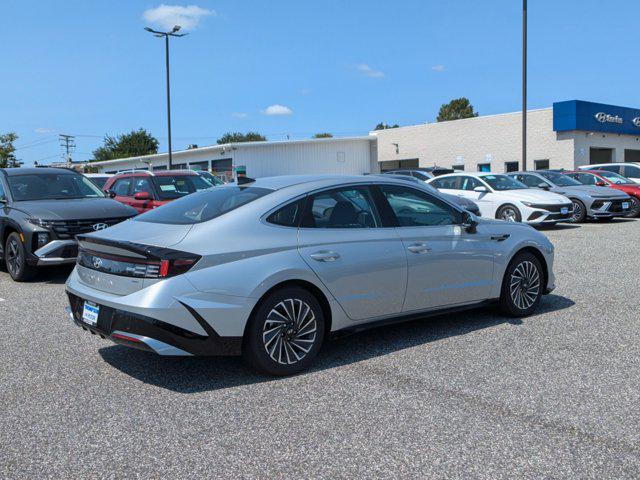 new 2024 Hyundai Sonata Hybrid car, priced at $32,300