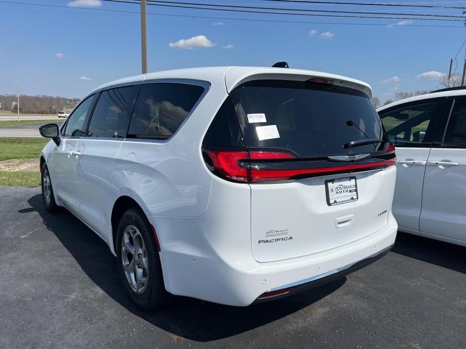 new 2024 Chrysler Pacifica car, priced at $48,285