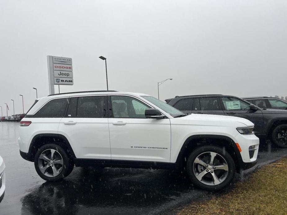 new 2024 Jeep Grand Cherokee 4xe car, priced at $61,492