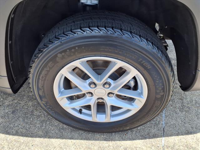 used 2023 Jeep Grand Cherokee L car, priced at $28,988